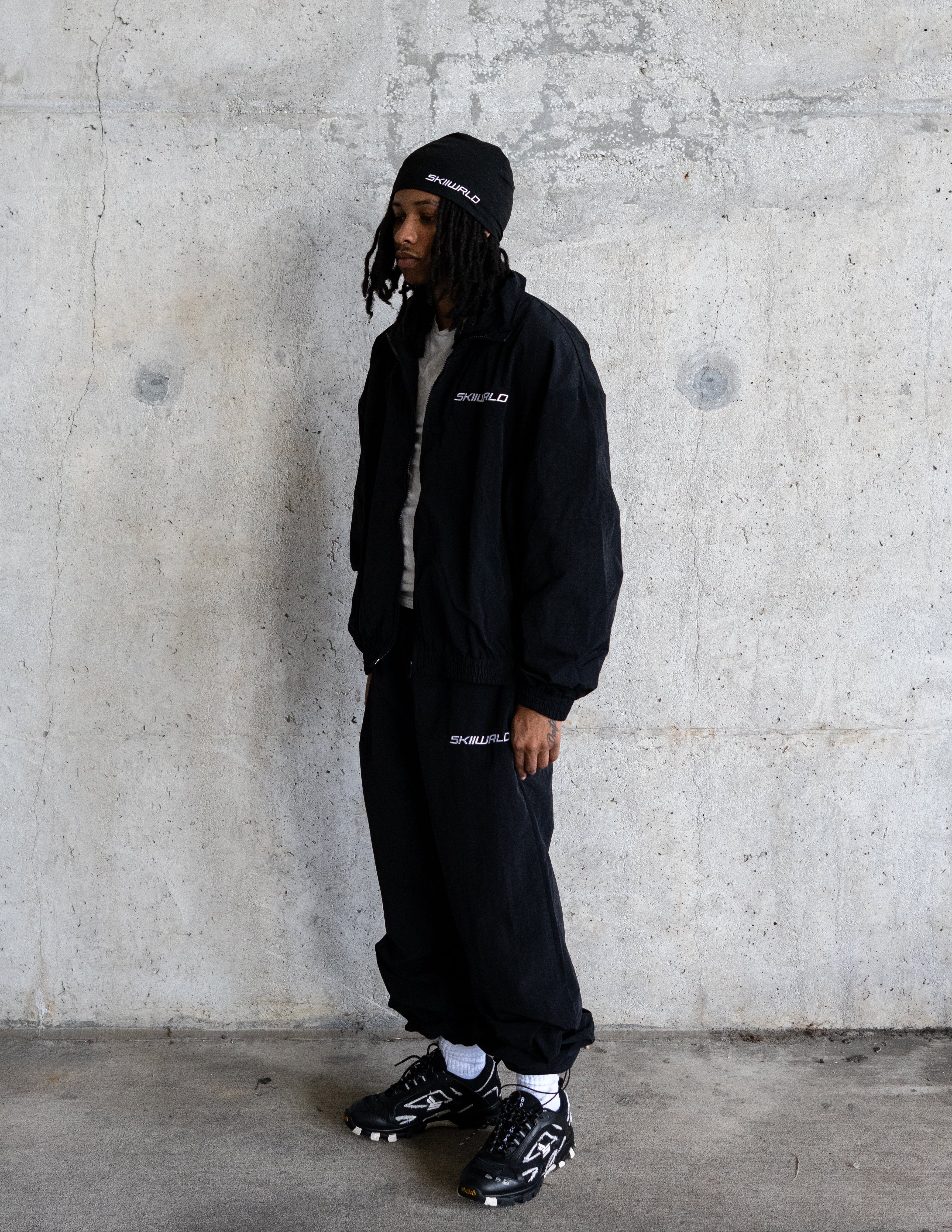 Essential Track Pants (Black)